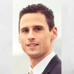 Cesar larraga